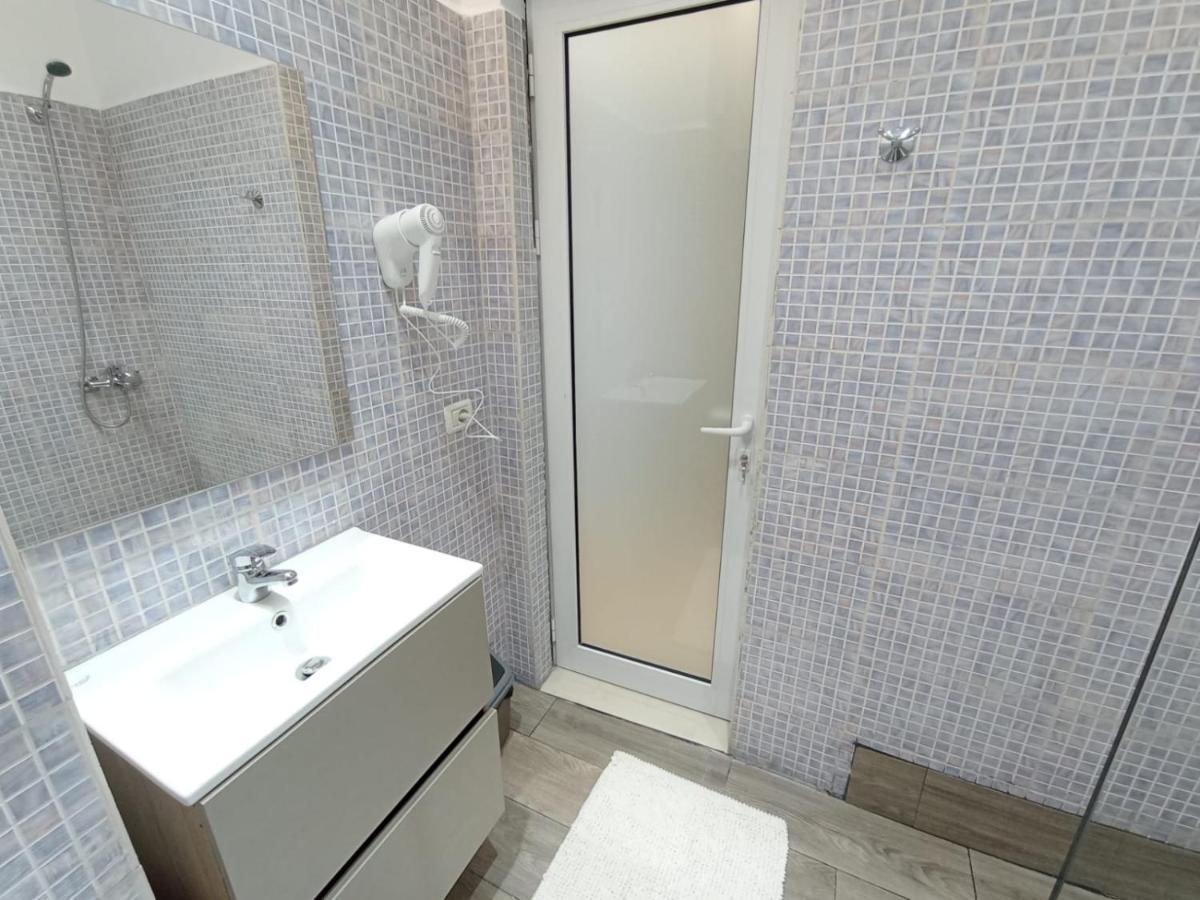 Trea Accomodations - Suite Lungomare Влёра Экстерьер фото