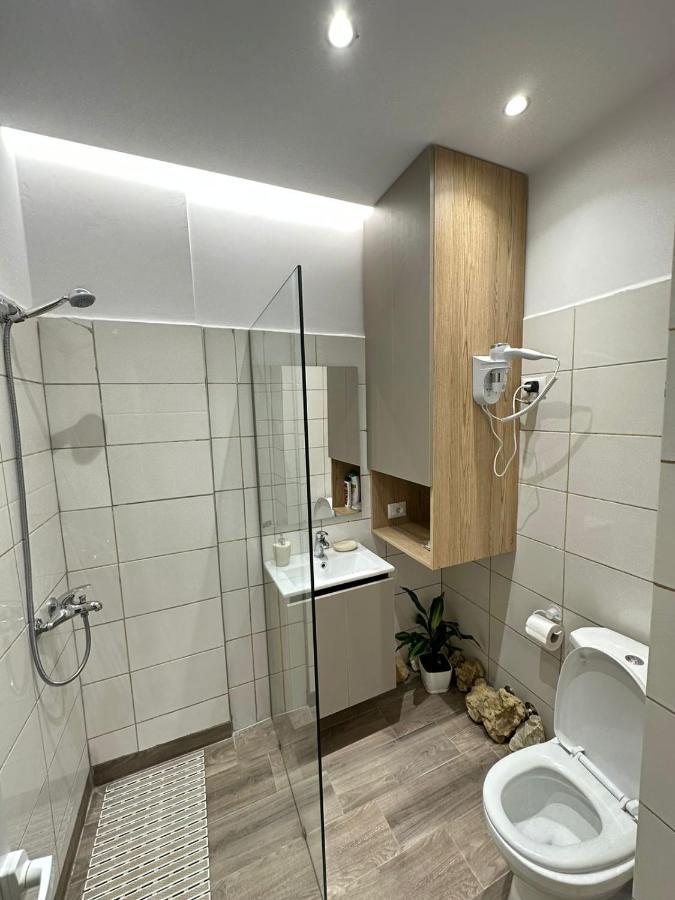 Trea Accomodations - Suite Lungomare Влёра Экстерьер фото